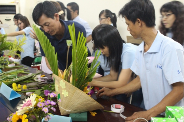 N&eacute;t đẹp phụ nữ Ti No 8/3/2015